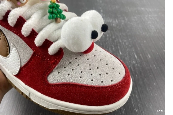 Nike Dunk Green Brown SB 85 Christmas DO9457-112 Red White Low 0924